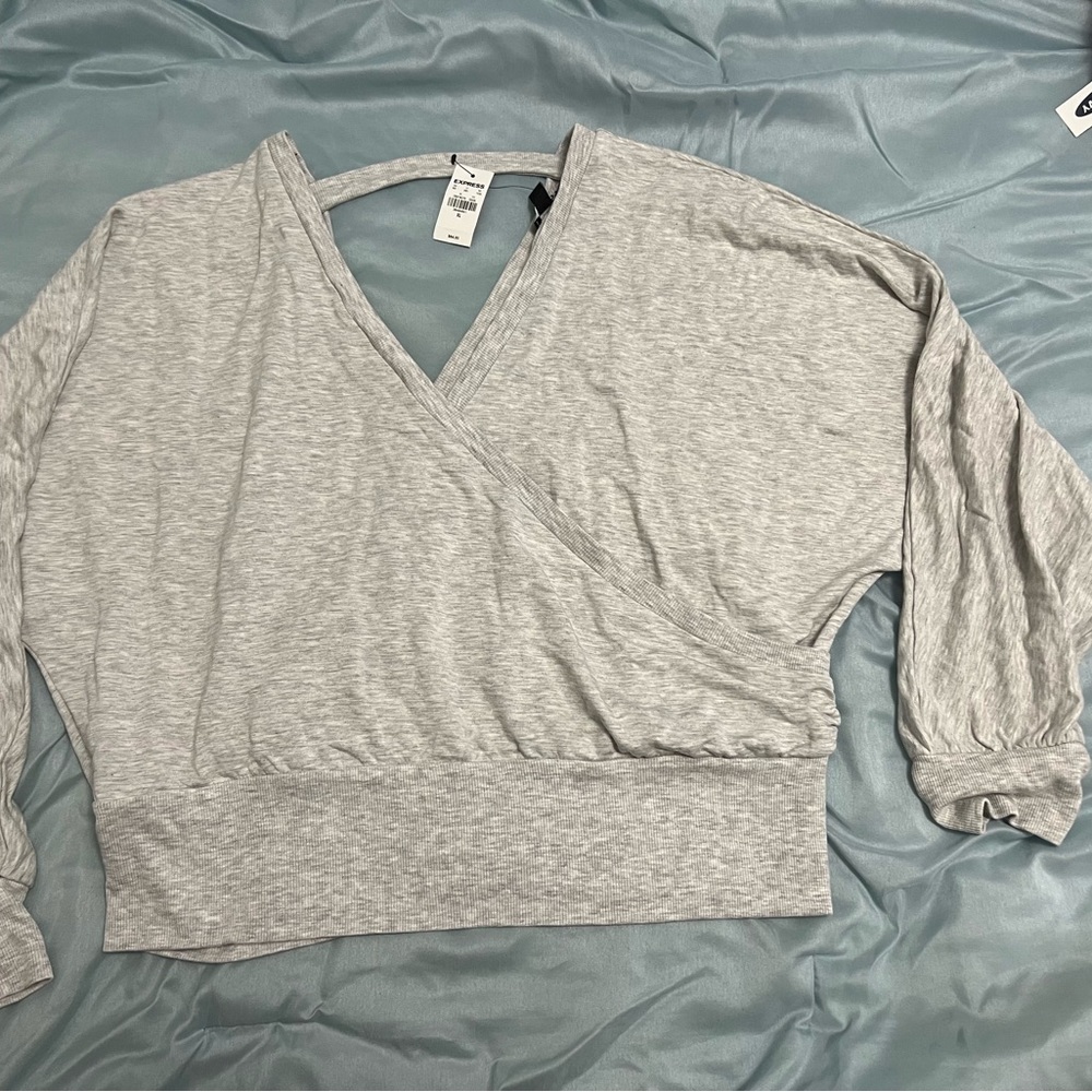 Express light weight gray toop